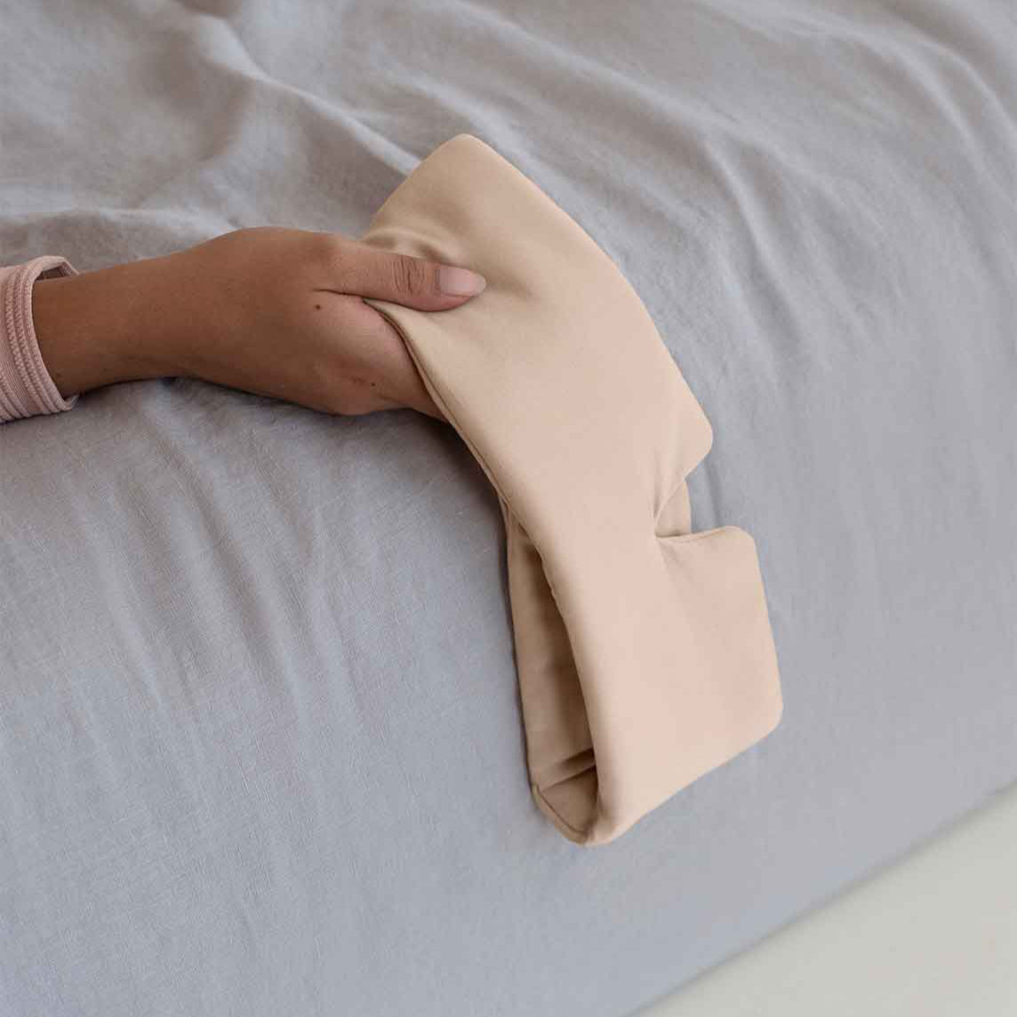 Weighted Silk Sleep Stone Mask
