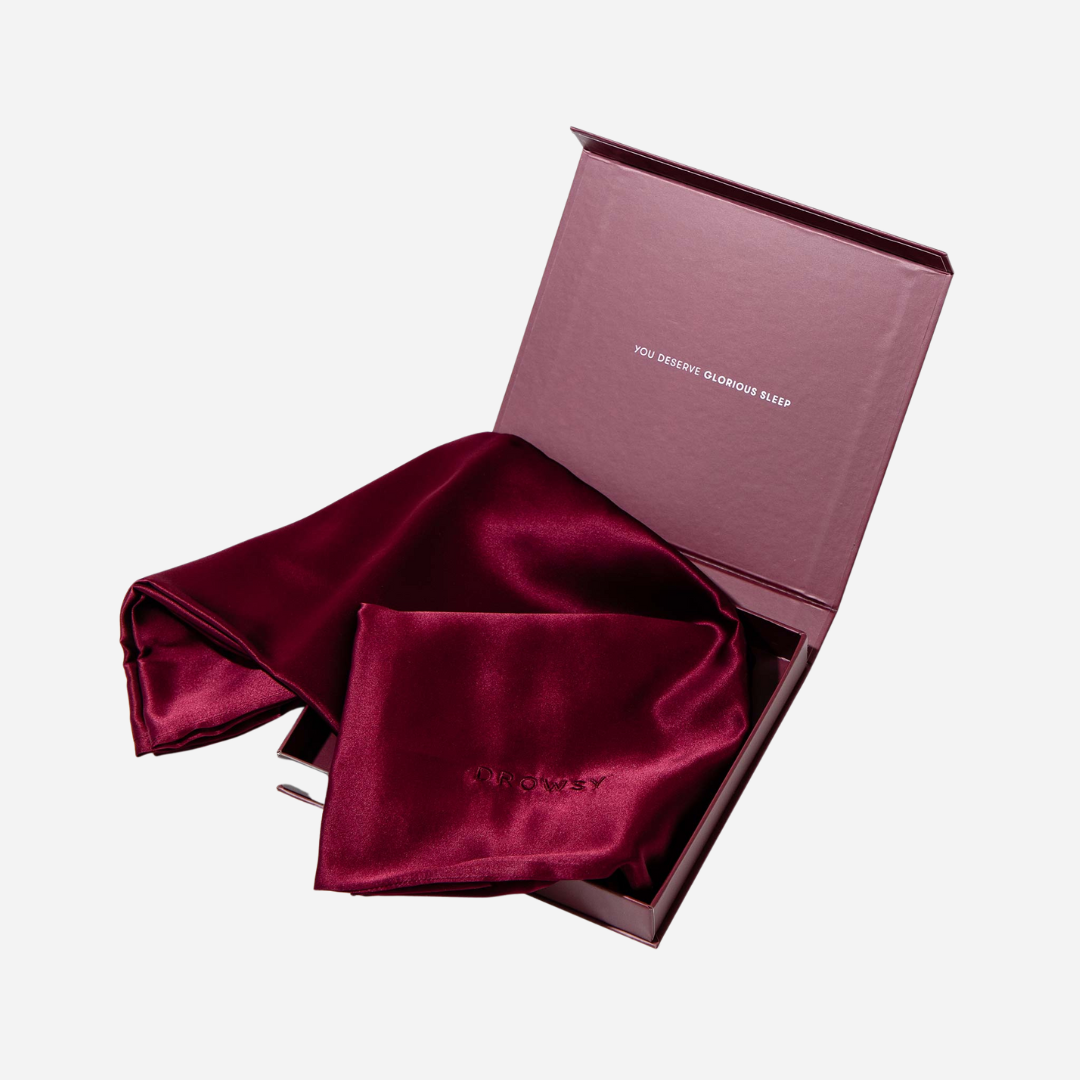 Silk Pillowcase - La Vie En Rouge