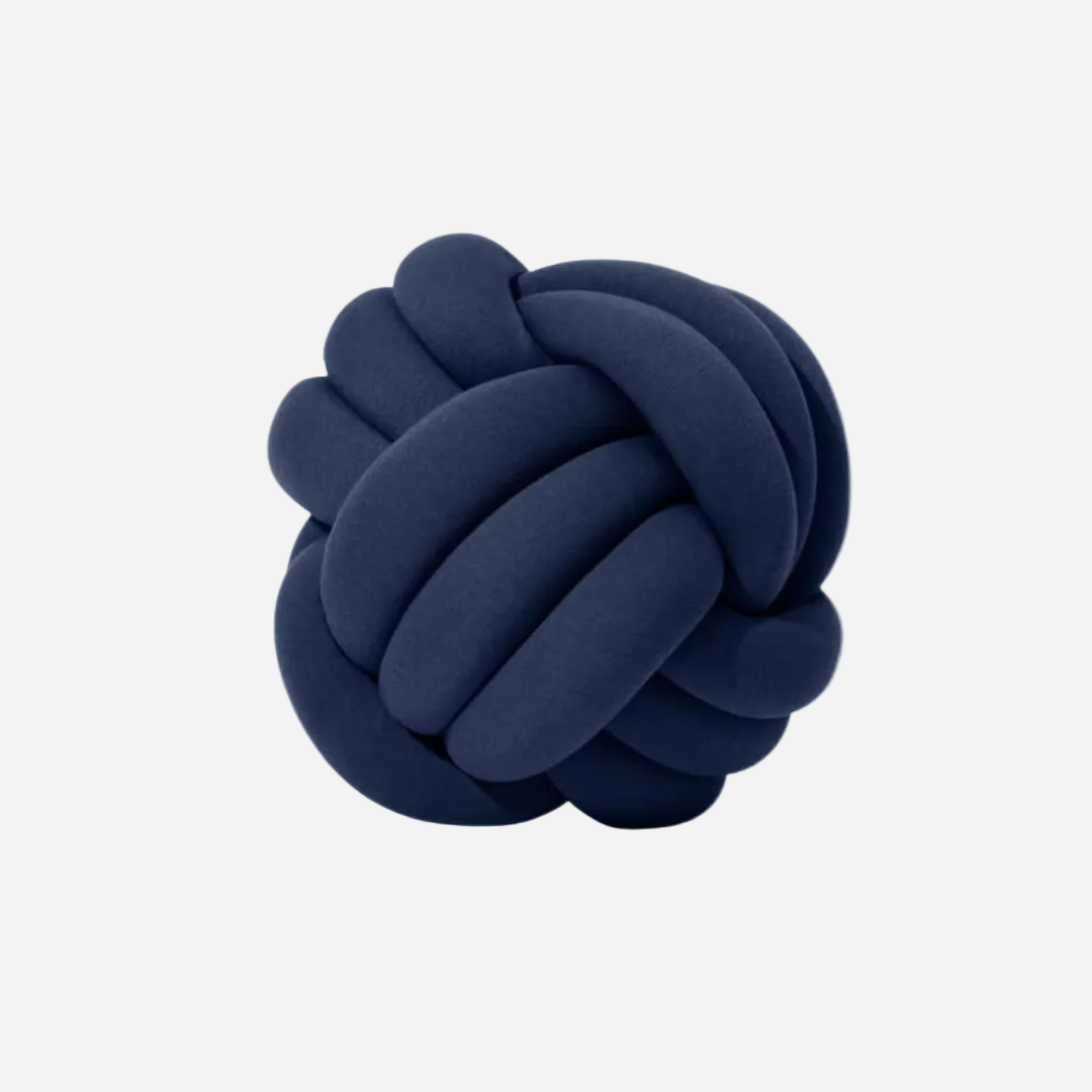 Hugget Knot Pillow