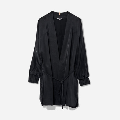 The Washable Silk Robe features a relaxed fit with a waist belt and pockets for added convenience. The lightweight and breathable fabric makes it perfect for layering over your favorite pajamas or loungewear. Machine washable.